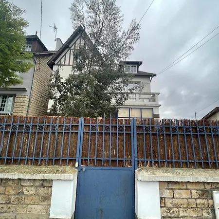 Ajania, Appt Avec Parking Et Petit Jardin Prive * Caen