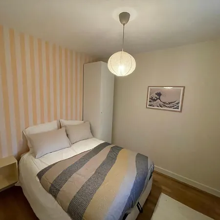 Ajania, Appt Avec Parking Et Petit Jardin Prive Apartment Caen