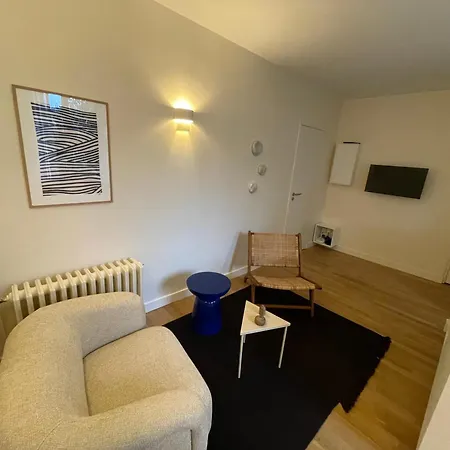 Ajania, Appt Avec Parking Et Petit Jardin Prive Caen