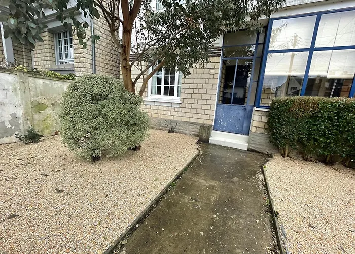 Ajania, Appt Avec Parking Et Petit Jardin Prive