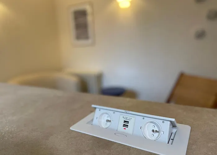 Apartmán Ajania, Appt Avec Parking Et Petit Jardin Prive Caen